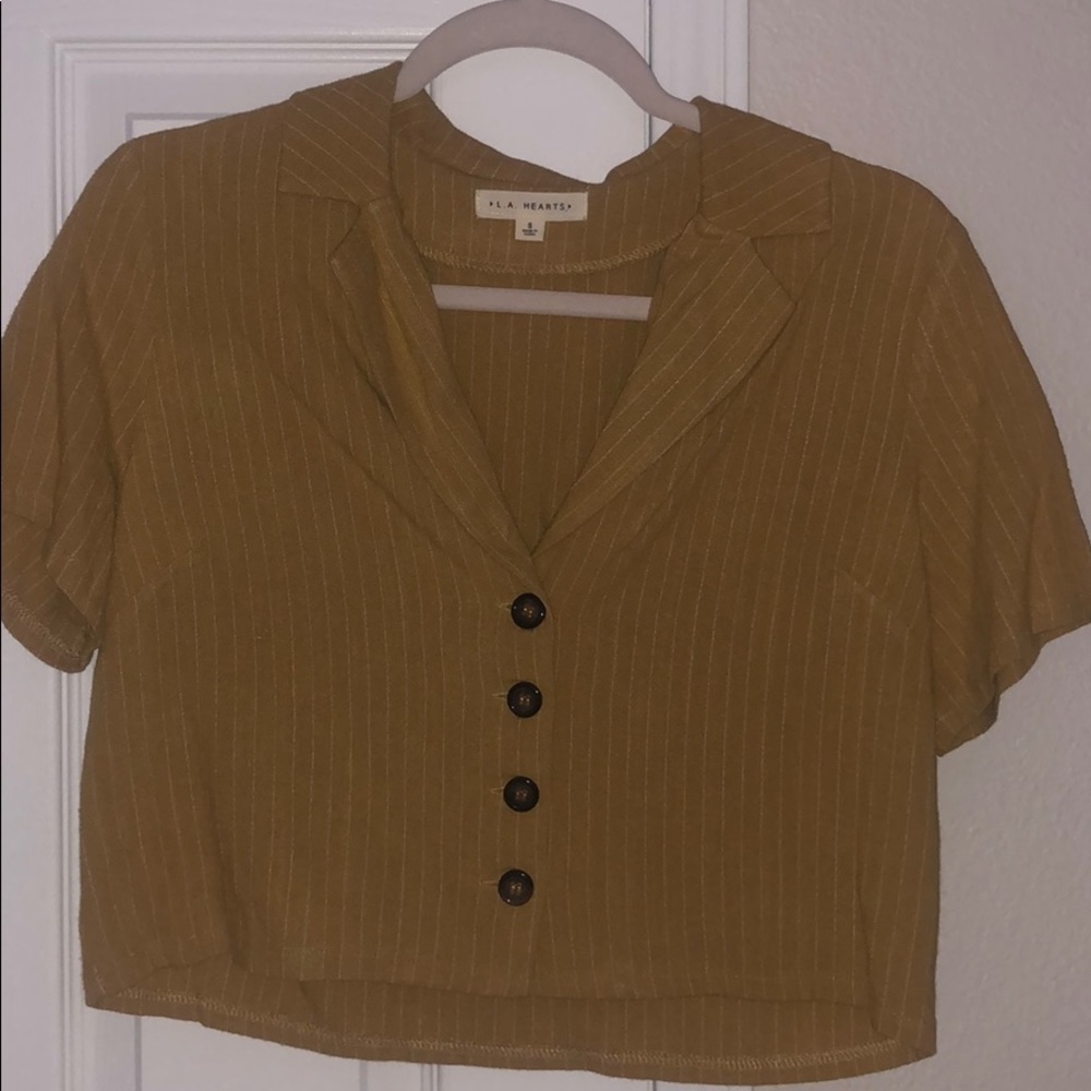 pacsun cropped button up tee